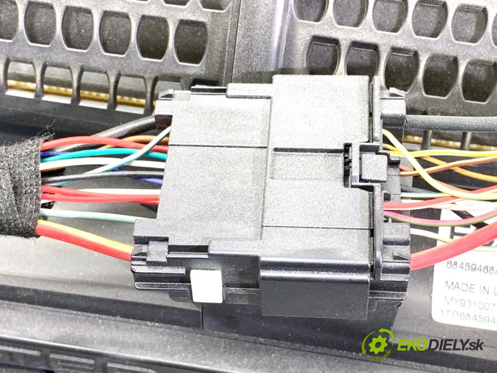 JEEP GRAND CHEROKEE WL SUV 2021 210 kW 3.6 4WD 3604 topné těleso radiátor topení KOMBAJN 68379744AB