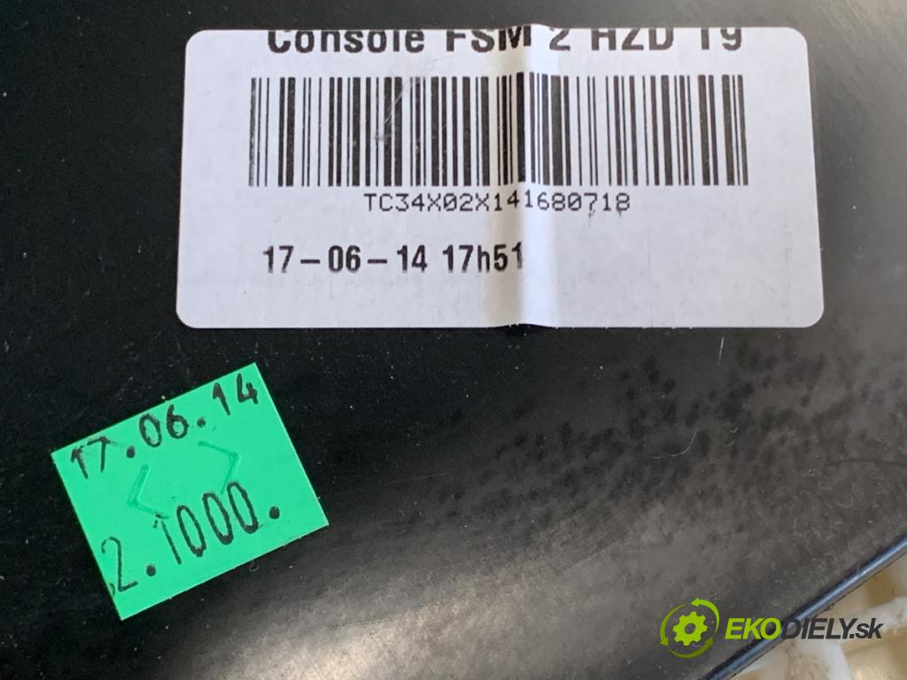 PEUGEOT 308 SW II Kombi 2014 88 kW 1.6 BlueHDi 120 1560 Tunel stredový  (Stredový tunel)