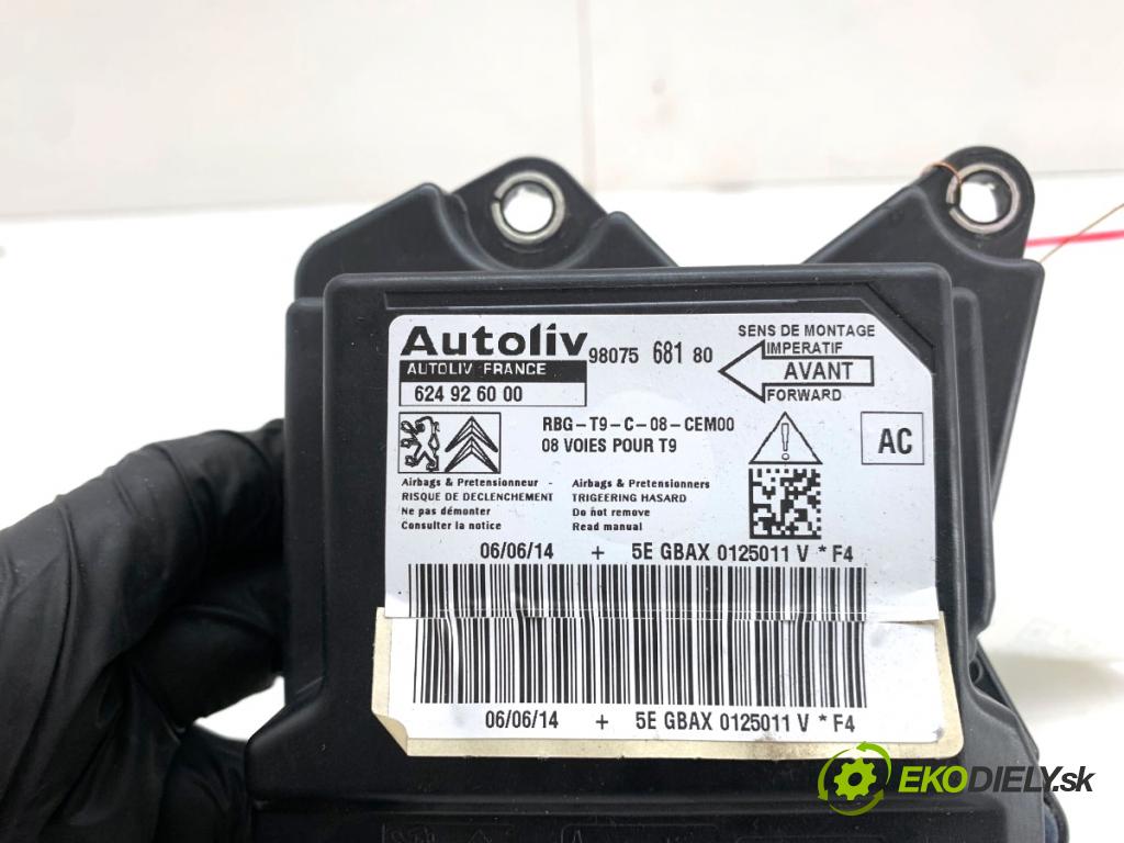 PEUGEOT 308 SW II Kombi 2014 88 kW 1.6 BlueHDi 120 1560 senzor airbag 9807568180 (Snímač)