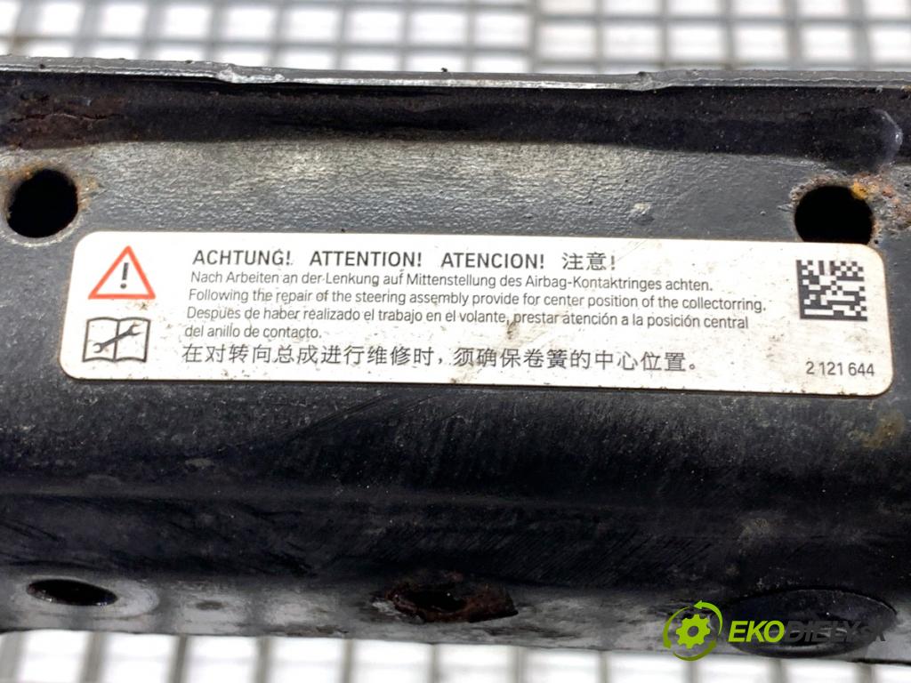BMW F30 sedan 2014 155 kW 325 d 1995 výztuha pod motor  (Přední výztuha)
