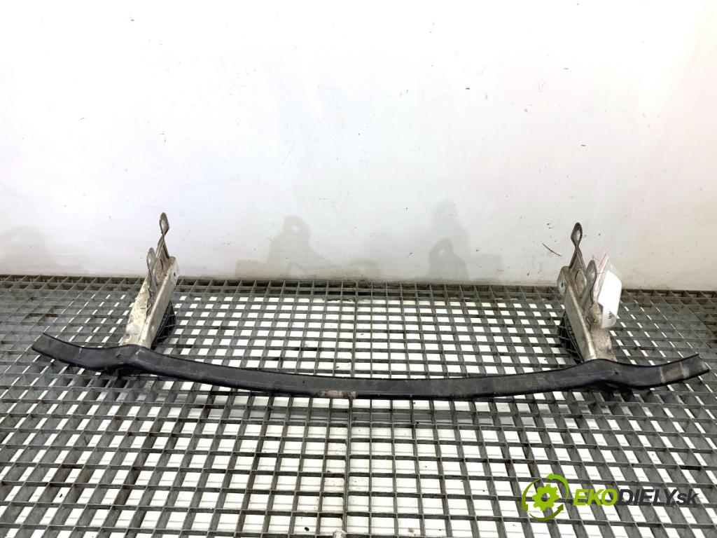 BMW F30 sedan 2014 155 kW 325 d 1995 Výstuha nárazníka predný dolná 7266194 7266325