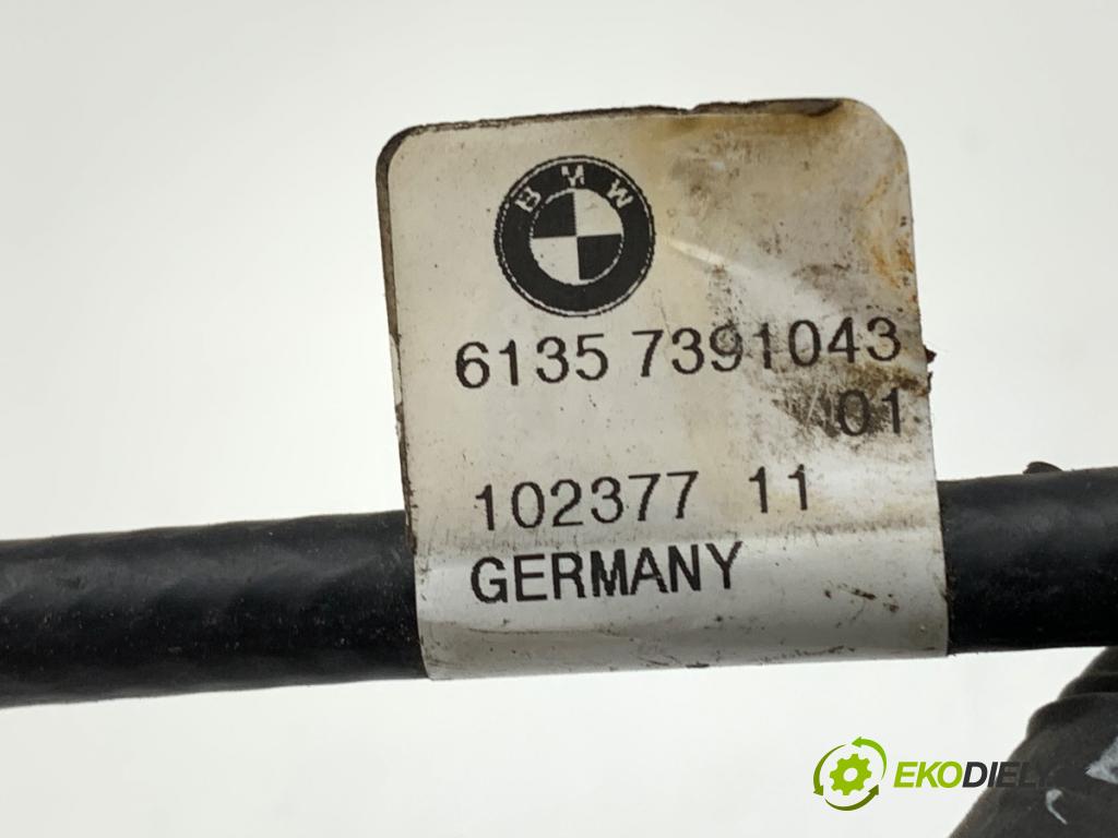 BMW F30 sedan 2014 155 kW 325 d 1995 modul otevírání dveří 7367722