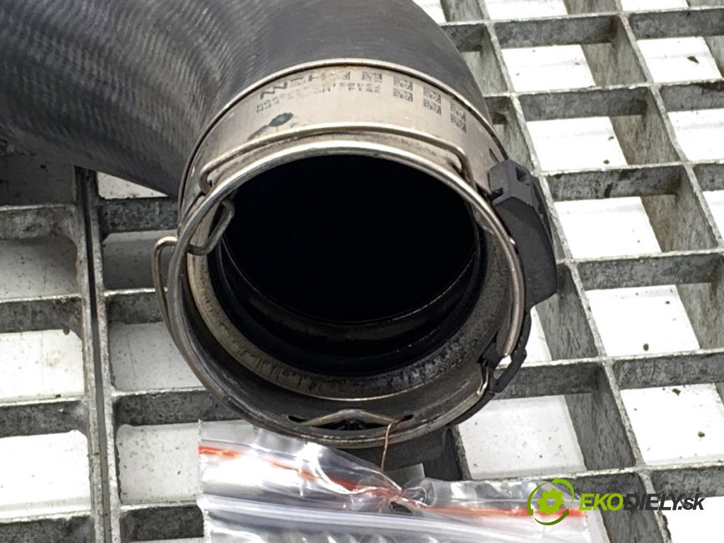 BMW F30 sedan 2014 155 kW 325 d 1995 rúrka turba 7810797 (Hadica turbodúchadla)