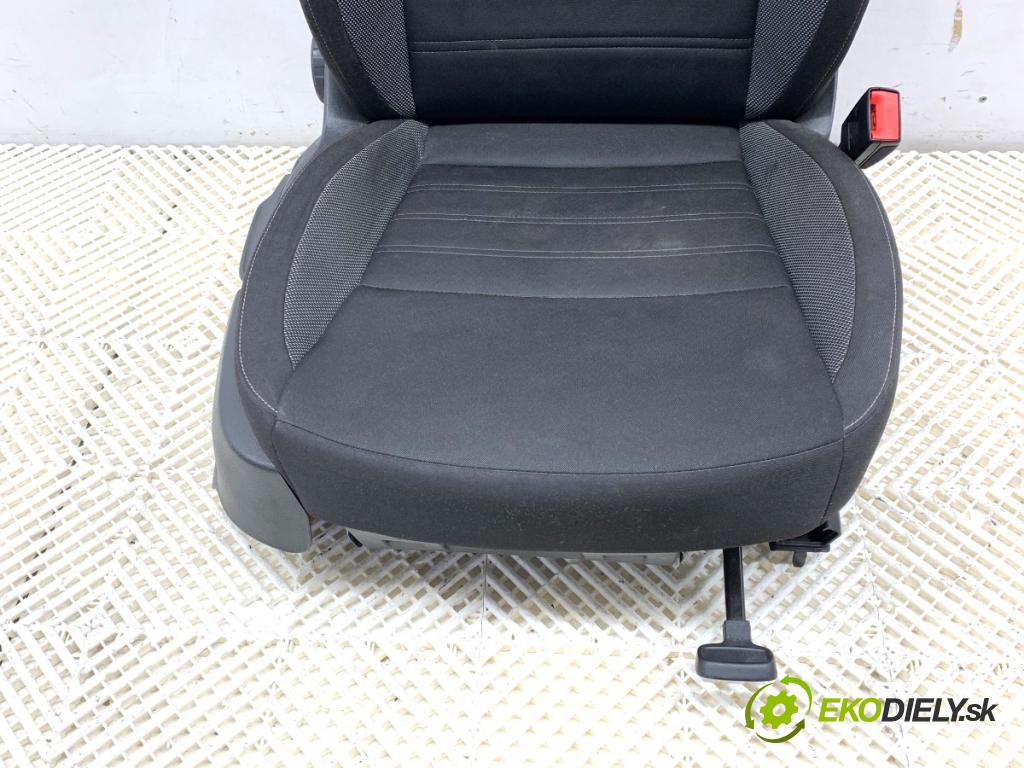 SKODA OCTAVIA III Kombi 2018 110 kW 2.0 TDI 1968 Sedadlo pravy predný