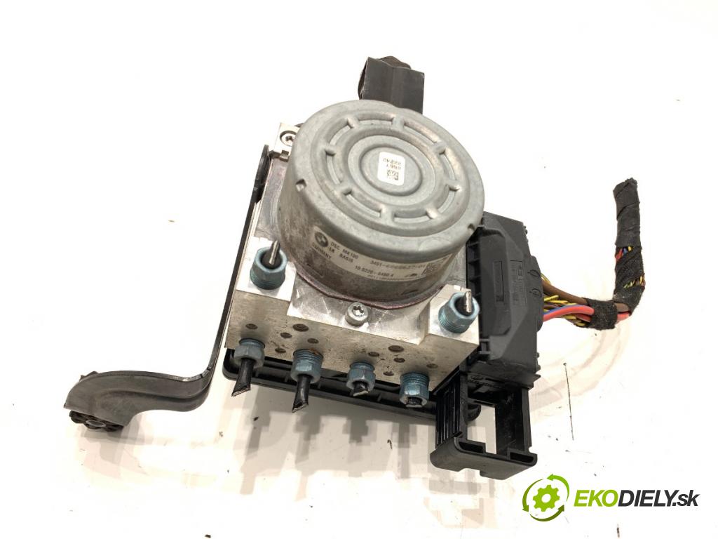 BMW F30 sedan 2014 155 kW 325 d 1995 pumpa ABS 6868637 (Pumpa ABS)