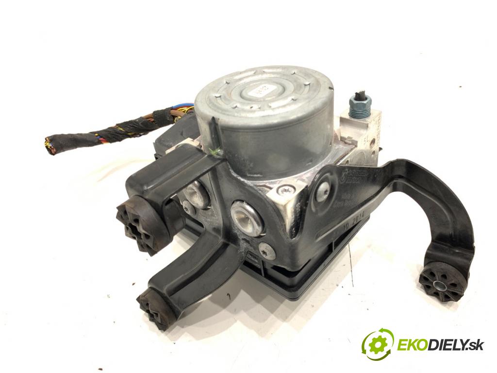 BMW F30 sedan 2014 155 kW 325 d 1995 Pumpa ABS 6868637 (Pumpa ABS)