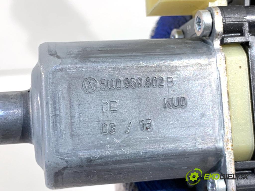 SEAT LEON III Kombi 2015 110 kW 2.0 TDI 1968 mechanismus okna pravý přední část 5Q0959802B