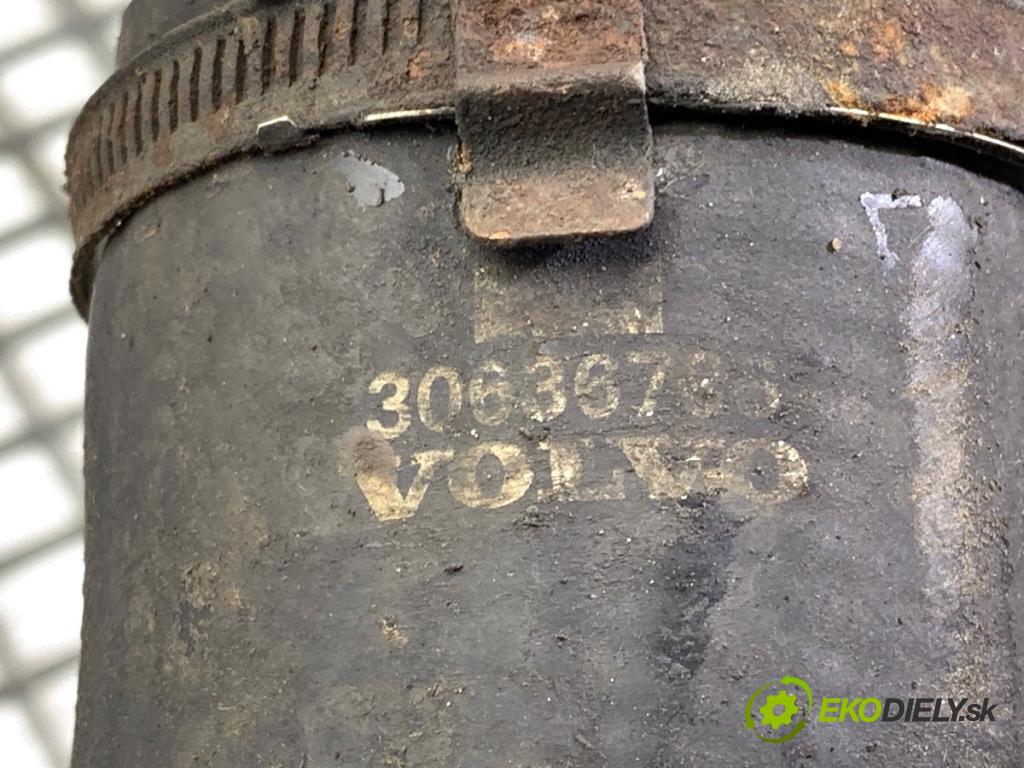 VOLVO V70 III Kombi 2010 170 kW 2.5 T 2521 Rúra turba 30636786