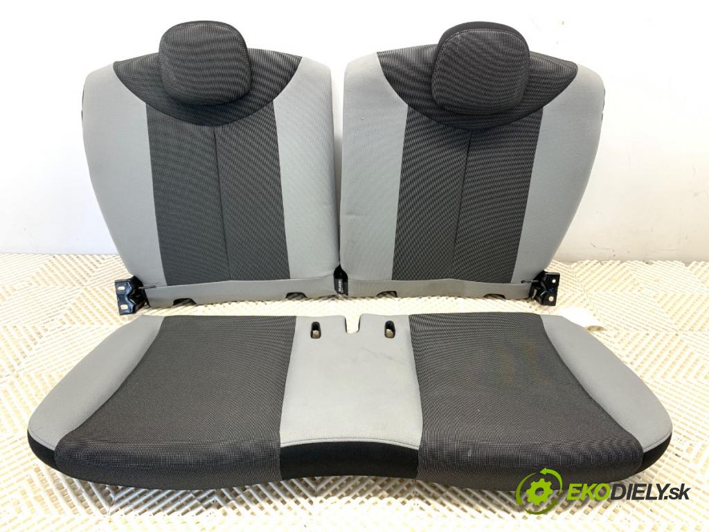 TOYOTA AYGO II liftback 2014 51 kW 1.0 (KGB40) 998 Sedadlo druhý rad 