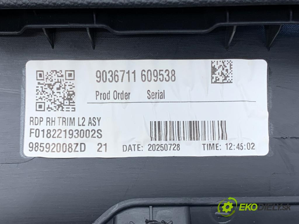 OPEL FRONTERA 2025 100 kW 1.2 MHEV 100kW (136KM) 1199 čalúnenie Dvere pravy zad