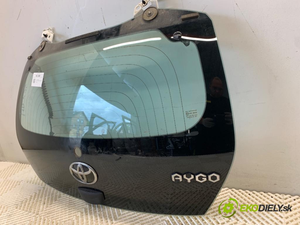 TOYOTA AYGO II liftback 2014 51 kW 1.0 (KGB40) 998 kapota zadní část okno