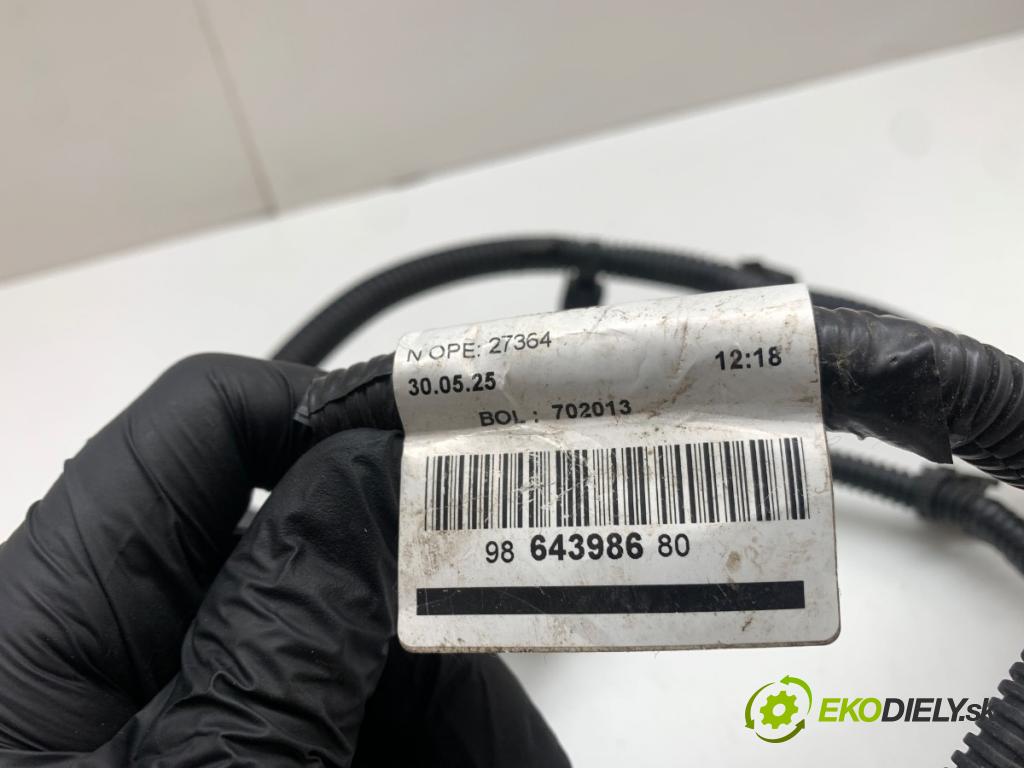 OPEL FRONTERA  2025 100 kW 1.2 MHEV 100kW (136KM) 1199 káblovačka PDC zadní část 9864398680