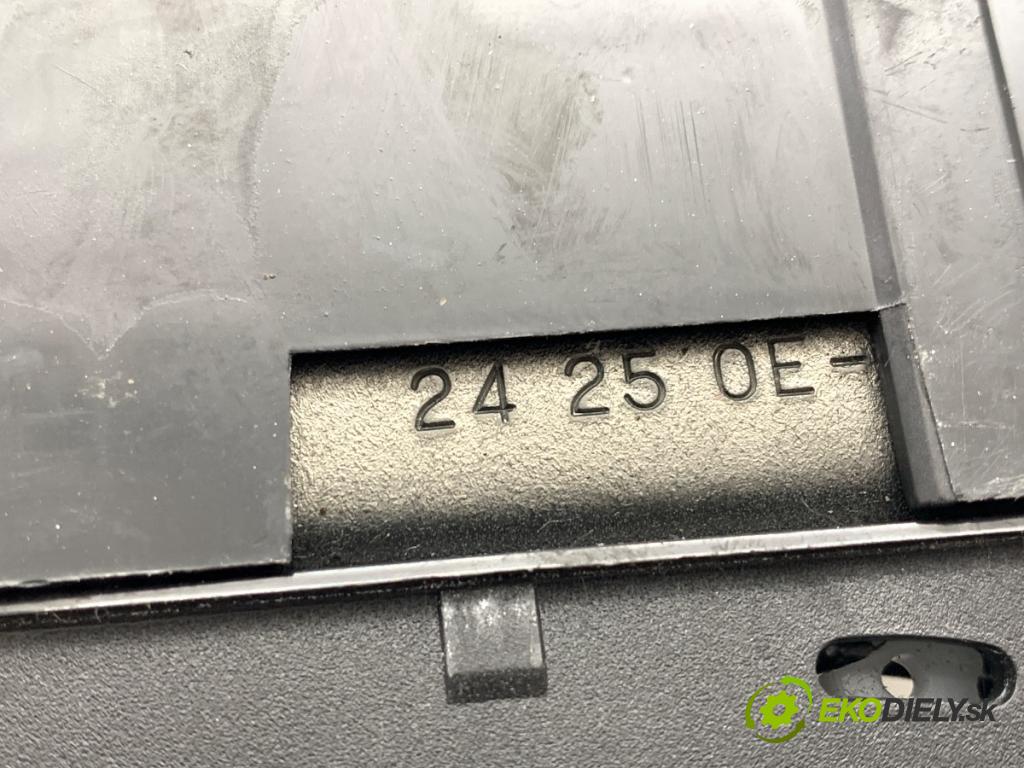 OPEL FRONTERA  2025 100 kW 1.2 MHEV 100kW (136KM) 1199 zámok dveří zadní část 9816195380