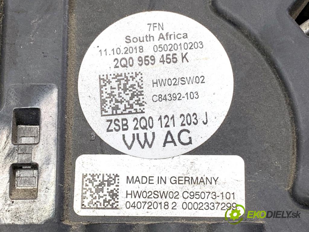 VW POLO VI liftback 2018 70 kW 1.0 TSI 999 ventilátor chladiče 2Q0959455K (Ventilátor)