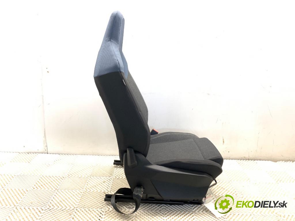 OPEL FRONTERA  2025 100 kW 1.2 MHEV 100kW (136KM) 1199 Sedadlo pravy predný