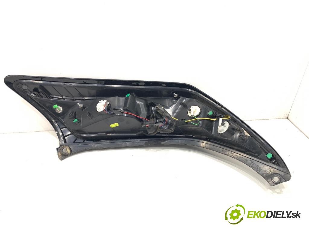 TOYOTA AYGO II liftback 2014 51 kW 1.0 (KGB40) 998 Svetlo ľavy zad