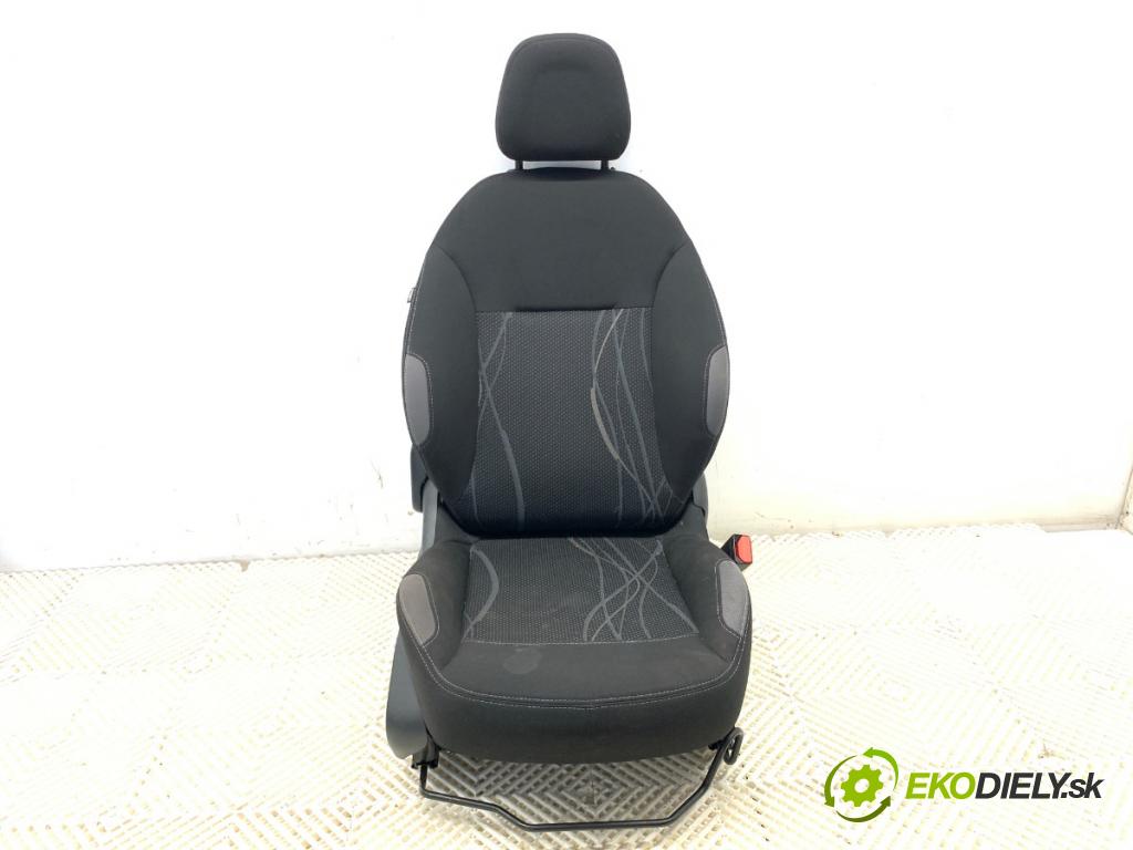 PEUGEOT 208 I liftback 2014 60 kW 1.2 VTI 82 1199 Sedadlo pravy predný 