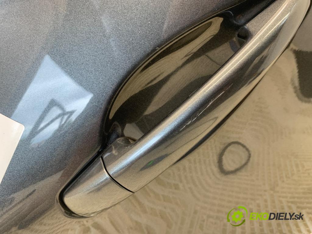 PEUGEOT 208 I liftback 2014 60 kW 1.2 VTI 82 1199 dveře pravý zadní část KTP