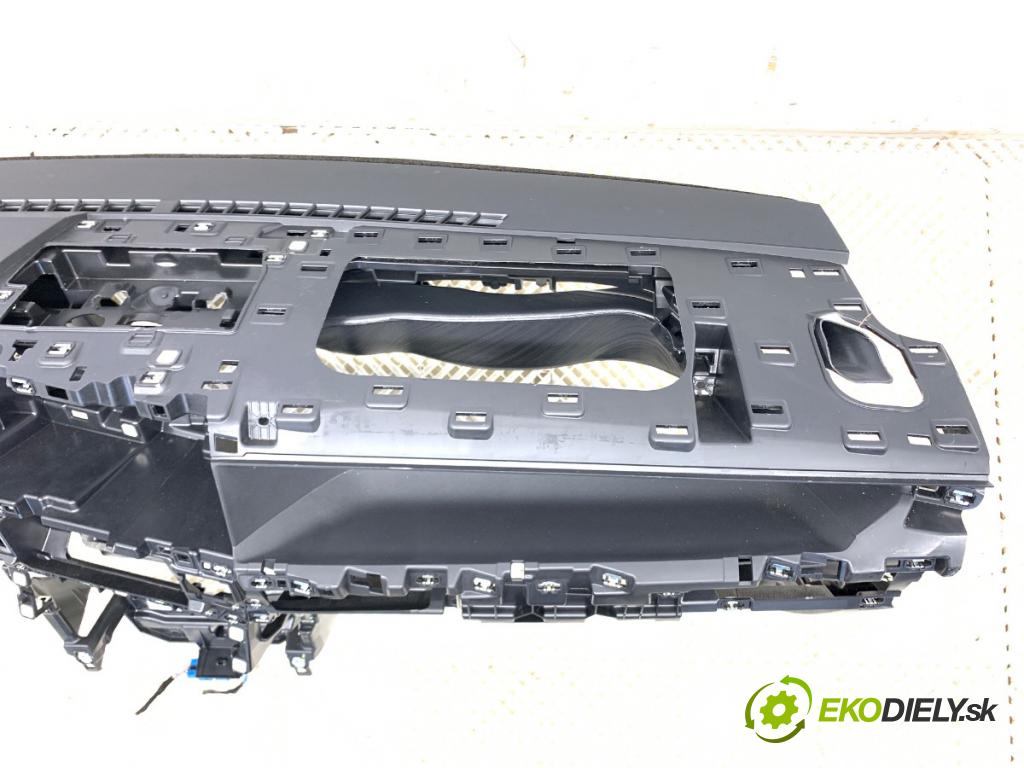OPEL FRONTERA  2025 100 kW 1.2 MHEV 100kW (136KM) 1199 palubní doska  (Palubní deska)