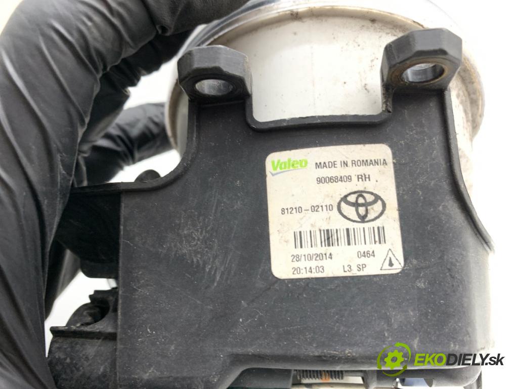 TOYOTA AYGO II liftback 2014 51 kW 1.0 (KGB40) 998 hmlové svetlo, hmlovka pravý přední část 81210-02110