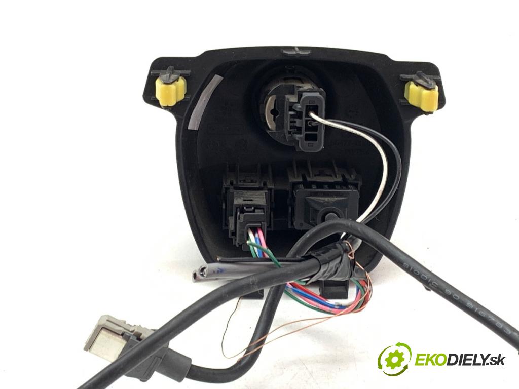TOYOTA AYGO II liftback 2014 51 kW 1.0 (KGB40) 998 HNÍZDO: USB 55477-0H010