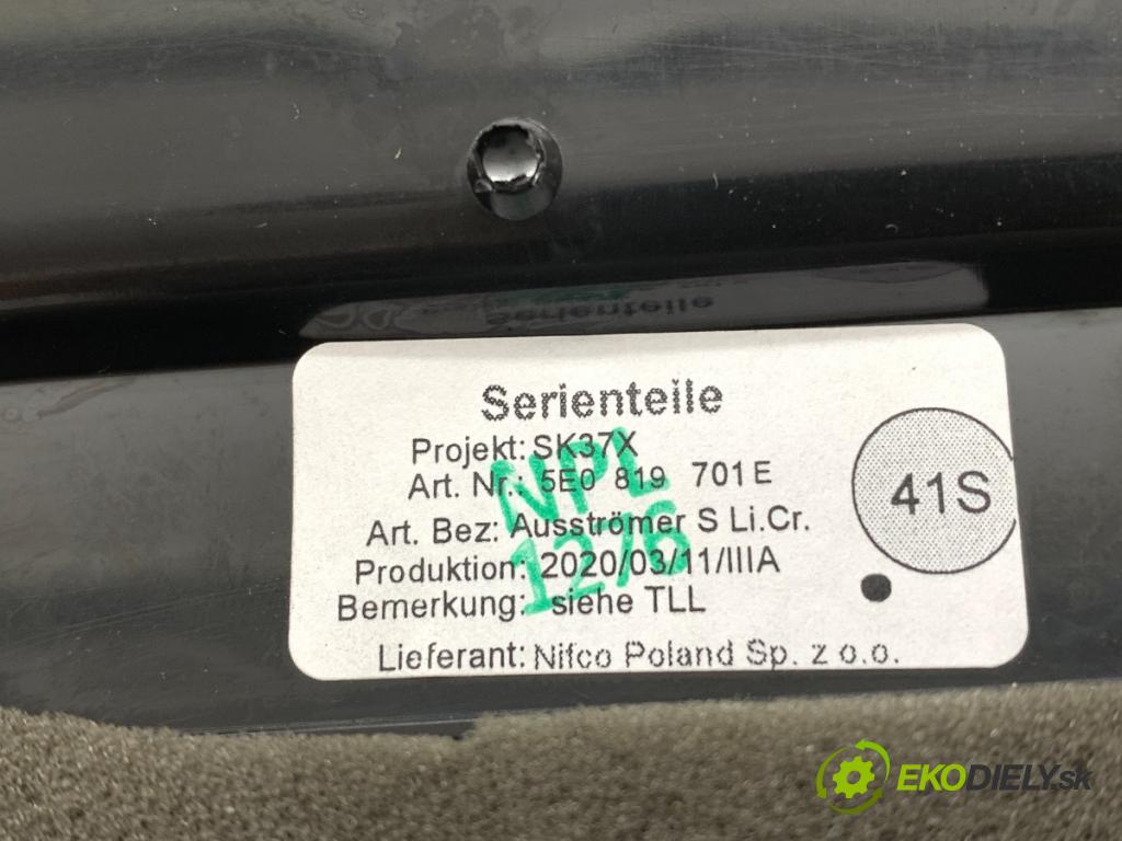 SKODA OCTAVIA III Kombi 2018 110 kW 2.0 TDI 1968 mří topení levý přední část 5E0819701E