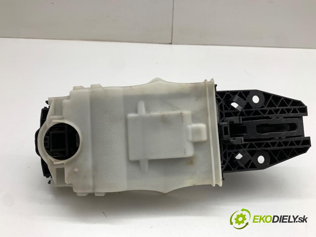 SKODA OCTAVIA III Kombi 2018 110 kW 2.0 TDI 1968 Kľučka vonkajšia ľavy zad 5L0837885C