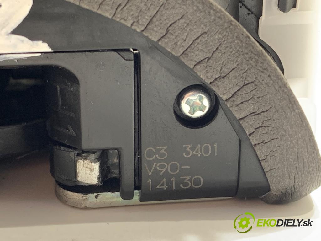 NISSAN JUKE SUV 2023 84 kW 1.0 999 zámok dveře pravý zadní část