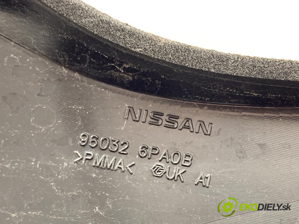 NISSAN JUKE SUV 2023 84 kW 1.0 999 Lišta dverí zad pravá 960326PA0B