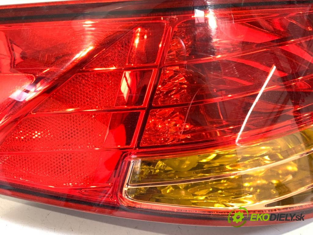 KIA OPTIMA sedan 2014 100 kW 1.7 CRDi 1685 světlo levý zadní část 92401-2T0