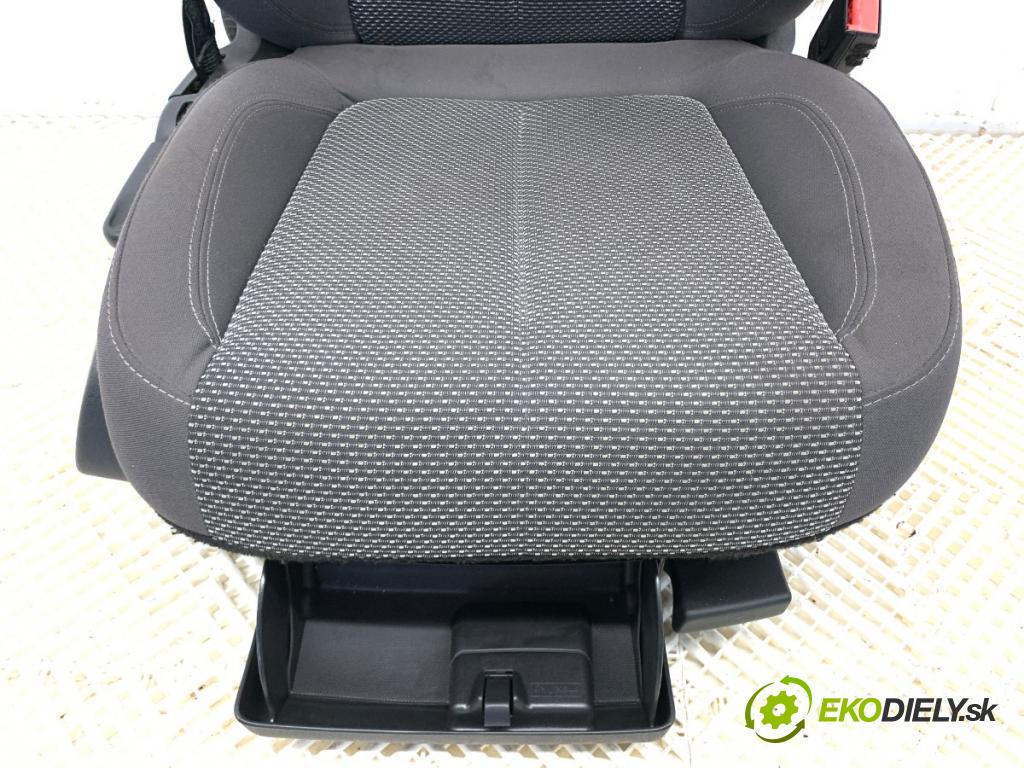 SEAT EXEO Kombi 2012 155 kW 2.0 TFSI 1984 Sedadlo pravy predný