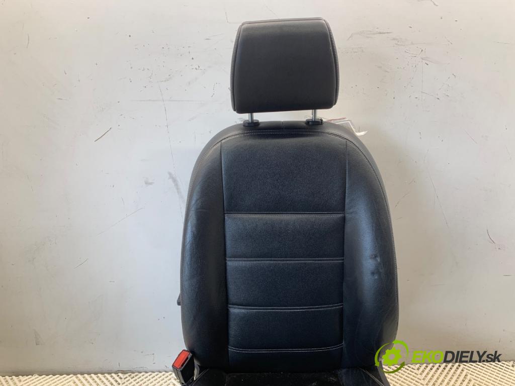 FORD KUGA I SUV 2010 100 kW 2.0 TDCi 1997 Sedadlo ľavy predný