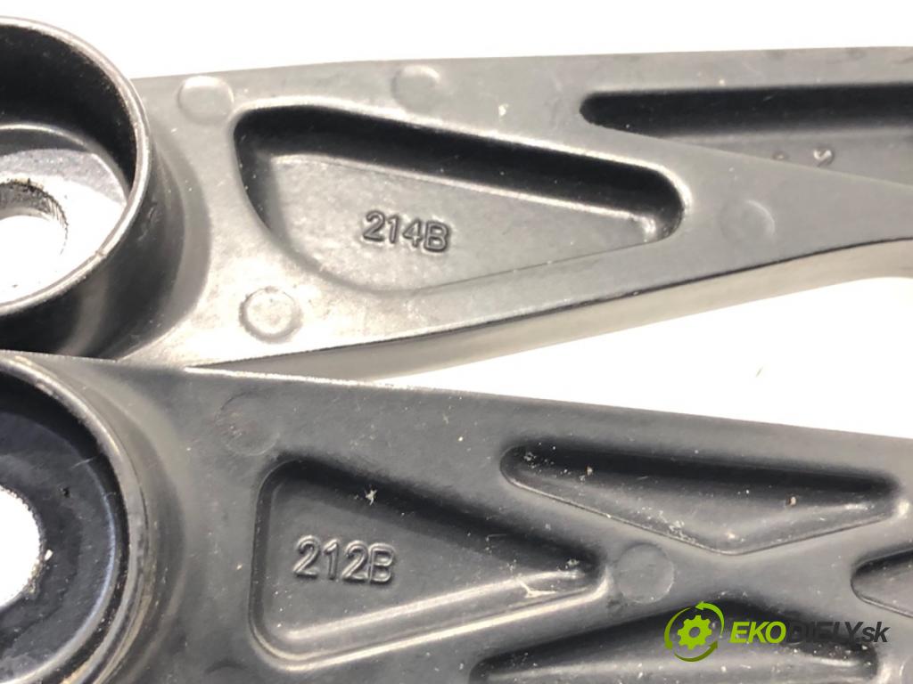 SUZUKI SX4 liftback 2019 103 kW 1.4 T (AKK 414) 1373 ramena stěrače přední část