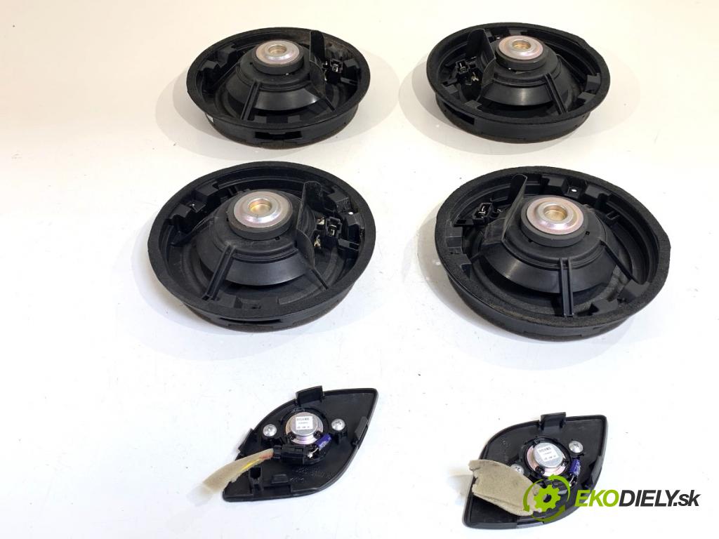 SUZUKI SX4 liftback 2019 103 kW 1.4 T (AKK 414) 1373 reproduktory 39102-61M00