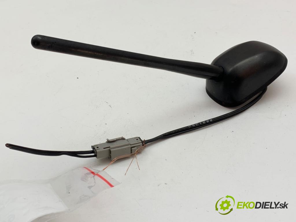 SUZUKI SX4 liftback 2019 103 kW 1.4 T (AKK 414) 1373 ANTENA