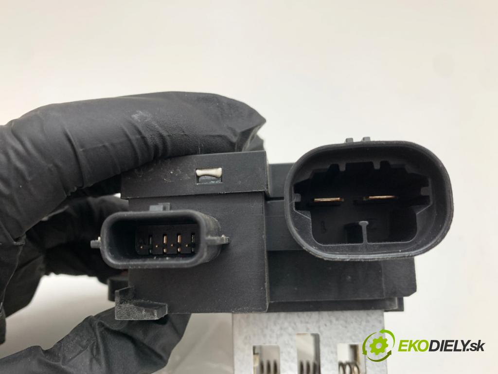 NISSAN JUKE SUV 2023 84 kW 1.0 999 modul ventilátoru 255509263R