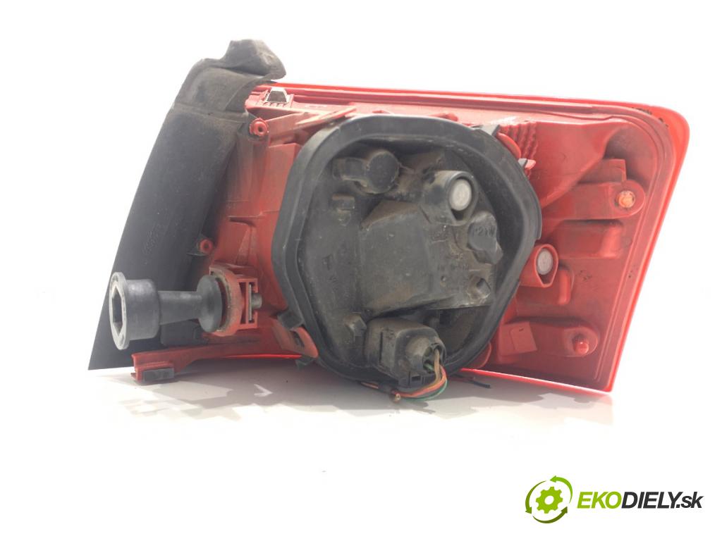 SEAT EXEO Kombi 2012 155 kW 2.0 TFSI 1984 světlo levý zadní část 3R9945095B