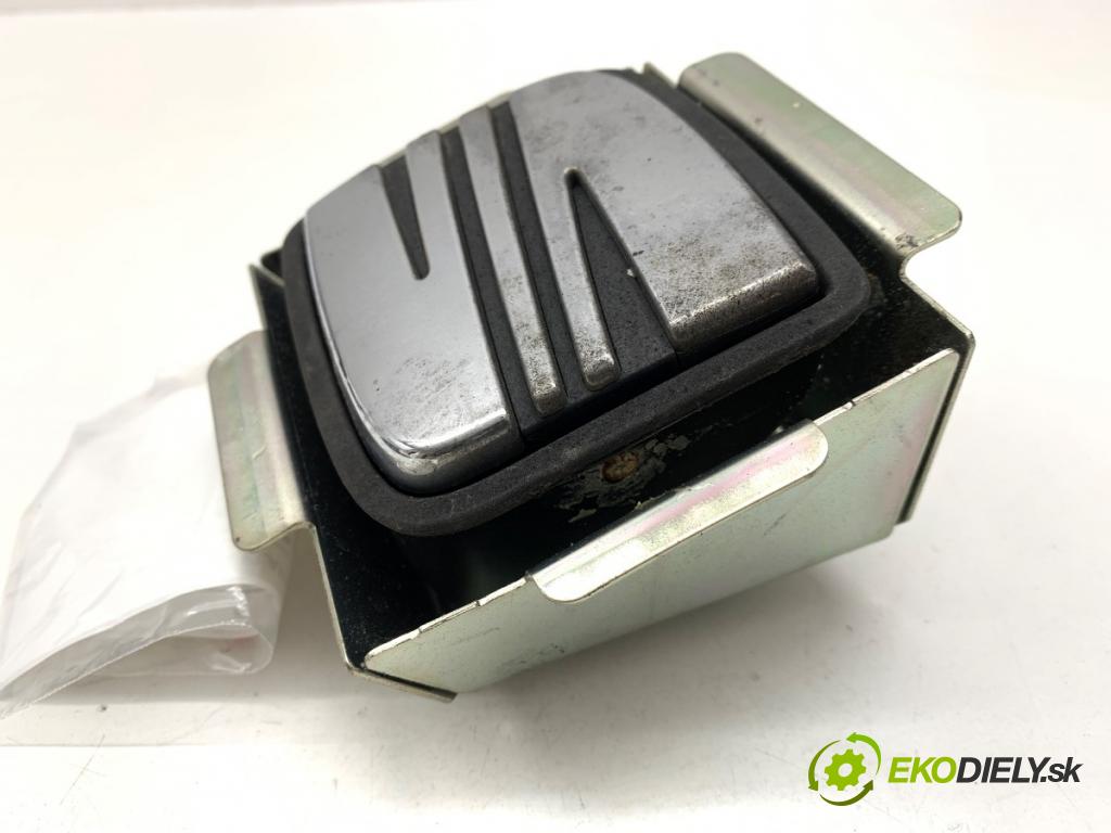 SEAT EXEO Kombi 2012 155 kW 2.0 TFSI 1984 Kľučka dverí zad 6J4827565E