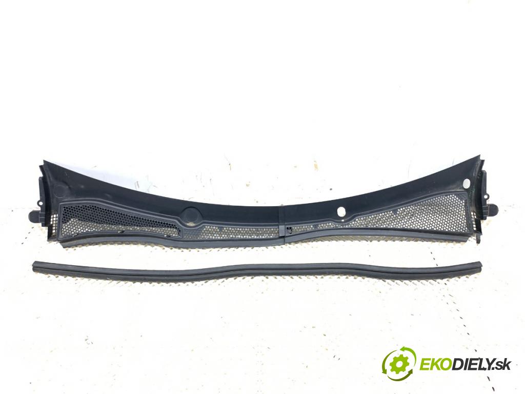 PEUGEOT 208 I liftback 2014 60 kW 1.2 VTI 82 1199 torpédo plast pod čelní okno 9673303080 (Plast pod čelním sklem)