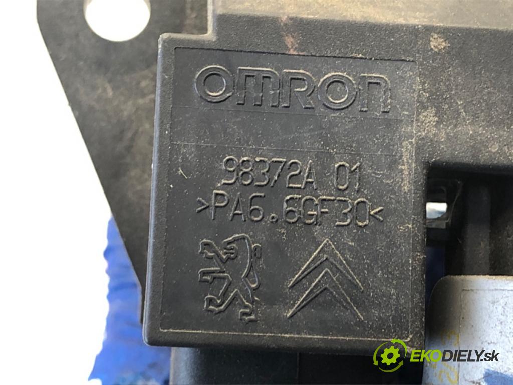 PEUGEOT 208 I liftback 2014 60 kW 1.2 VTI 82 1199 Modul ventilátora 98372A
