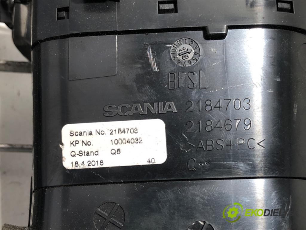 SCANIA L,P,G,R,S - series Ciągnik siodłowy 2018 331 kW S450 331 kW [450 KM] olej napędowy 2016 - 2022 12742 mří topení přední část 2184703