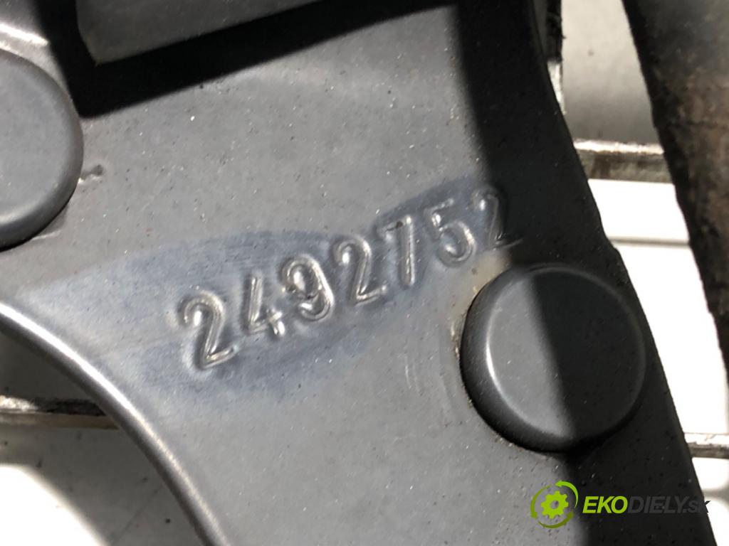 SCANIA L,P,G,R,S - series Ciągnik siodłowy 2018 331 kW S450 331 kW [450 KM] olej napędowy 2016 - 2022 12742 závěs pravý 2492752