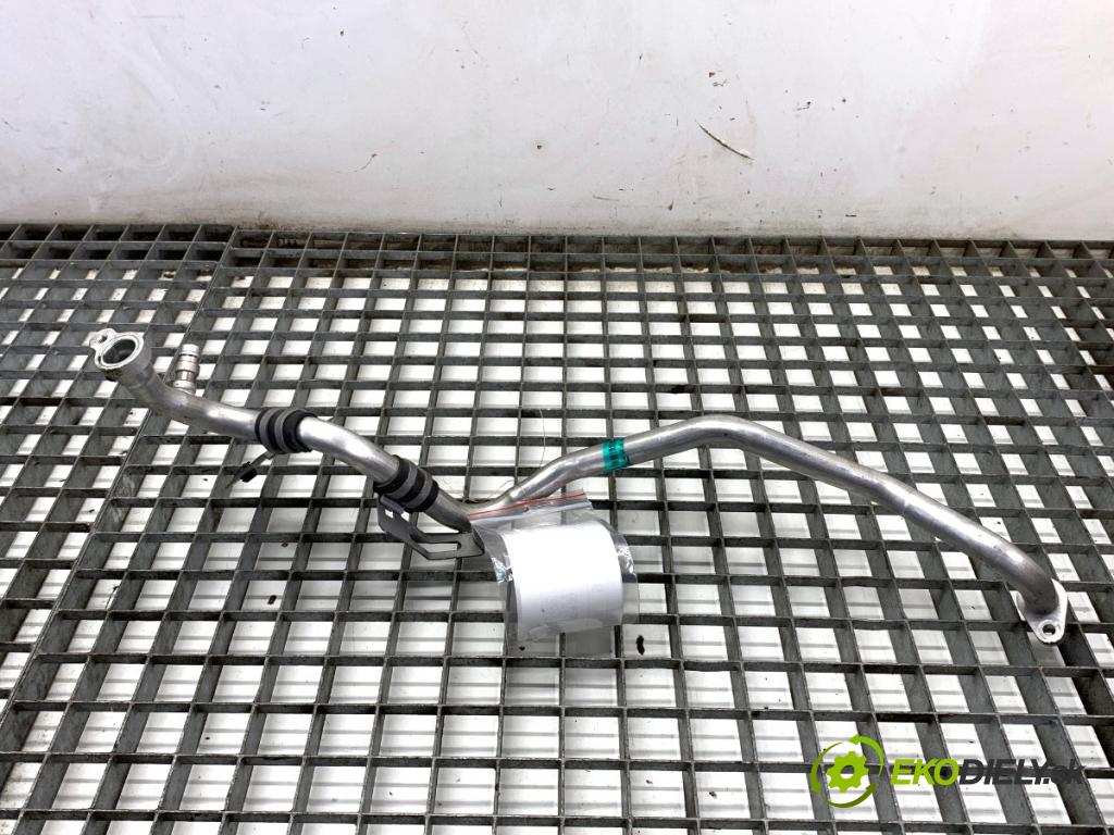 NISSAN JUKE SUV 2023 84 kW 1.0 999 rúrka klimatizace 924804708R (Trubka klimatizace)