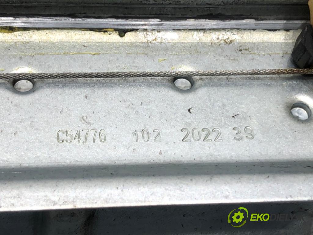 MERCEDES-BENZ SPRINTER 3,5-t Platforma / podwozie Platforma / podwozie 2022 125 kW 317 CDI (910.030) 1950 Mechanizmus okna pravy predný A9107201100
