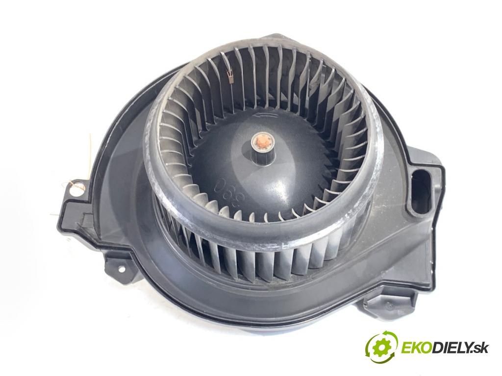 MERCEDES-BENZ SPRINTER 3,5-t Platforma / podwozie Platforma / podwozie 2022 125 kW 317 CDI (910.030) 1950 ventilátor kúrenia A0008307902