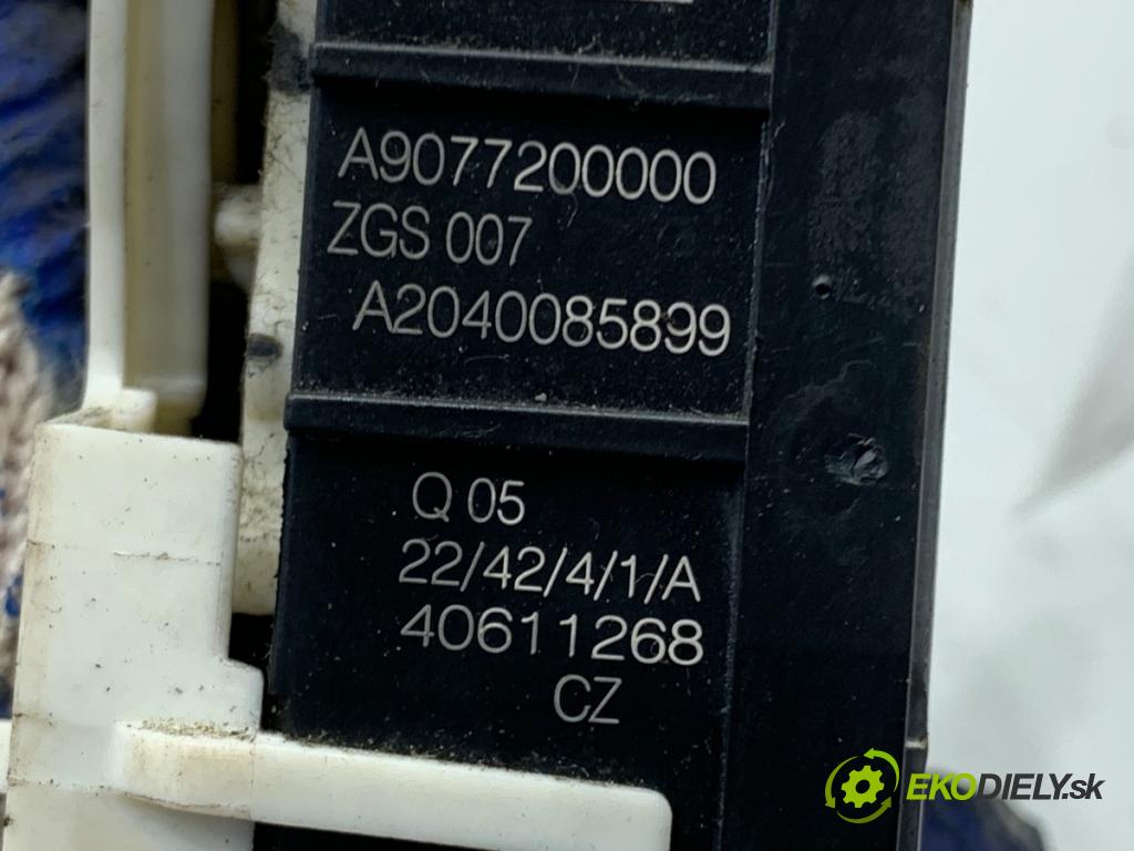 MERCEDES-BENZ SPRINTER 3,5-t Platforma / podwozie Platforma / podwozie 2022 125 kW 317 CDI (910.030) 1950 zámok dveře levý přední část A9077200000