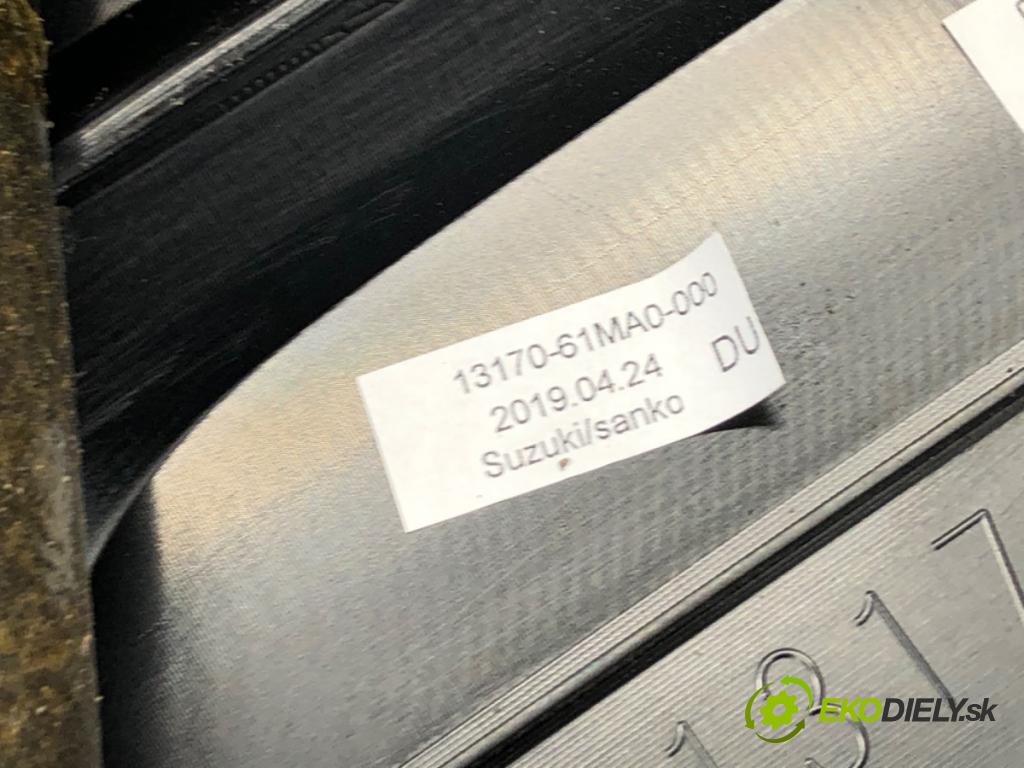 SUZUKI SX4 liftback 2019 103 kW 1.4 T (AKK 414) 1373 kryt motora 13171-61MA (Kryt motoru )