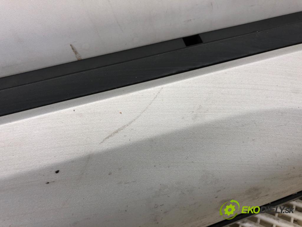 SUZUKI SX4 liftback 2019 103 kW 1.4 T (AKK 414) 1373 Lišta prahová pravy
