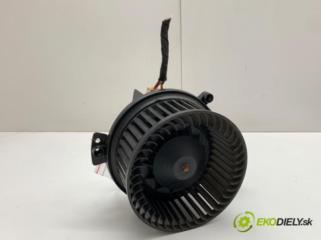 SEAT EXEO Kombi 2012 155 kW 2.0 TFSI 1984 ventilátor kúrenia 8E1820021E