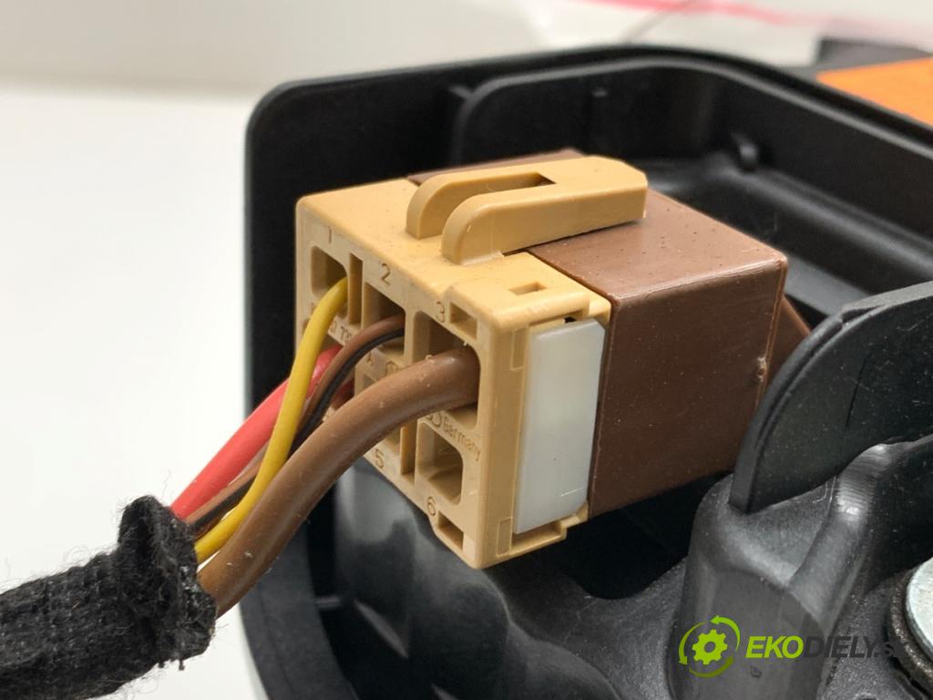 SEAT EXEO Kombi 2012 155 kW 2.0 TFSI 1984 ventilátor kúrenia 8E1820021E